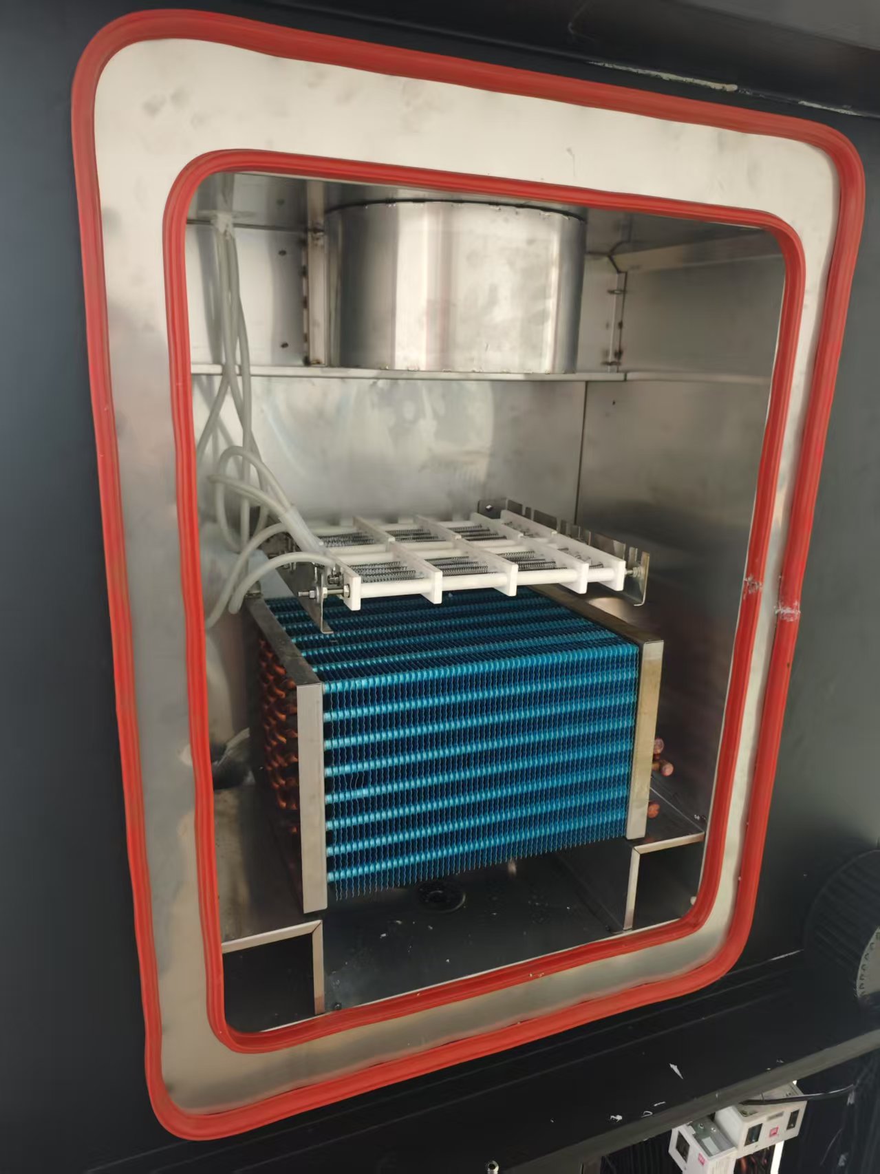 高低溫沖擊試驗箱如何進行工作原理的 高低溫沖擊試驗箱如何進行工作原理的