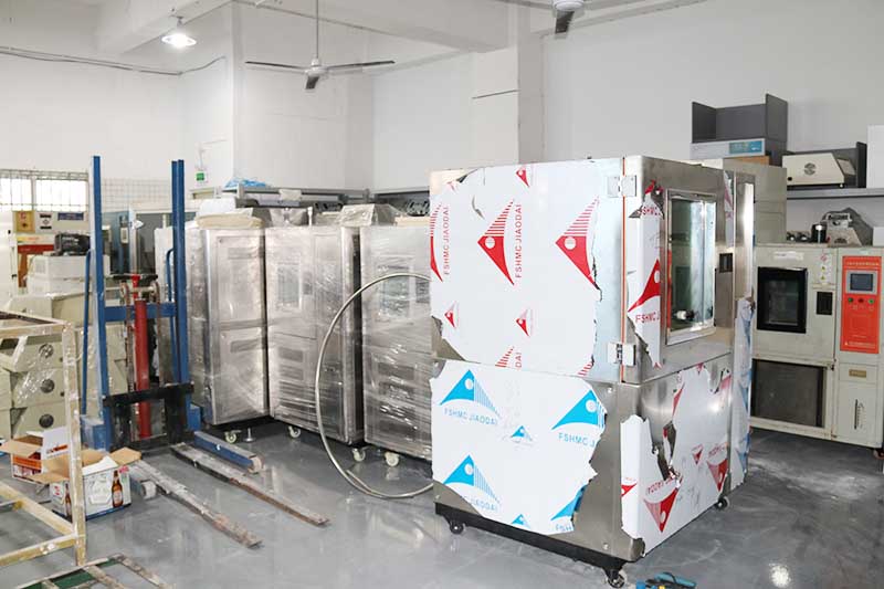 高低溫試驗(yàn)箱廠家半成品存放區(qū) 高低溫試驗(yàn)箱廠家半成品存放區(qū)